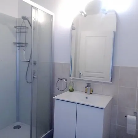 Apartment Equipe 2 Personnes, La Nouvelle Centre *